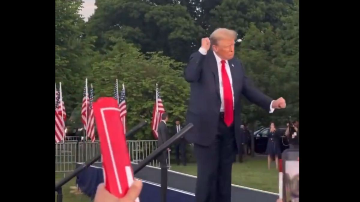 Trump táncra perdült Bronxban (VIDEÓ)