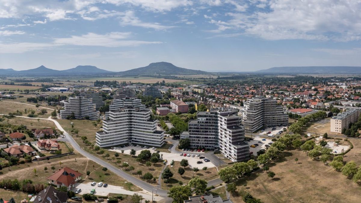 Gázrobbanás történt Tapolcán egy lakásban, mentőhelikopter is érkezett a helyszínre