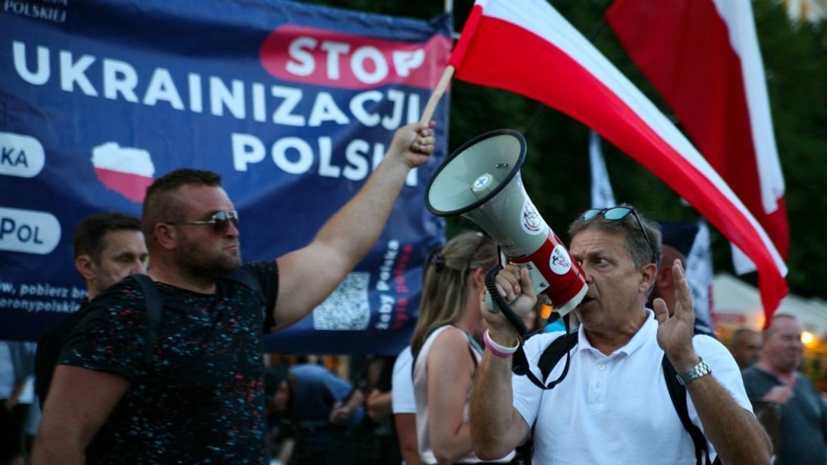 Elege lett a lengyeleknek: hazazavarnák az ukrán férfiakat harcolni