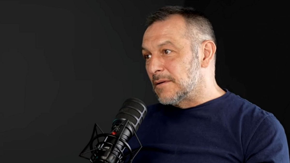 Az Orbán-gyűlölő Czutor Zoltán beletörölte a lábát a saját hazájába