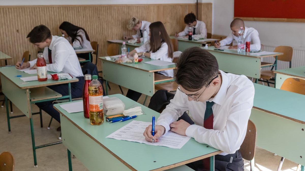 „Közepes nehézségű, de jól megoldható” – így látja a hétfői érettségit az ELTE adjunktusa