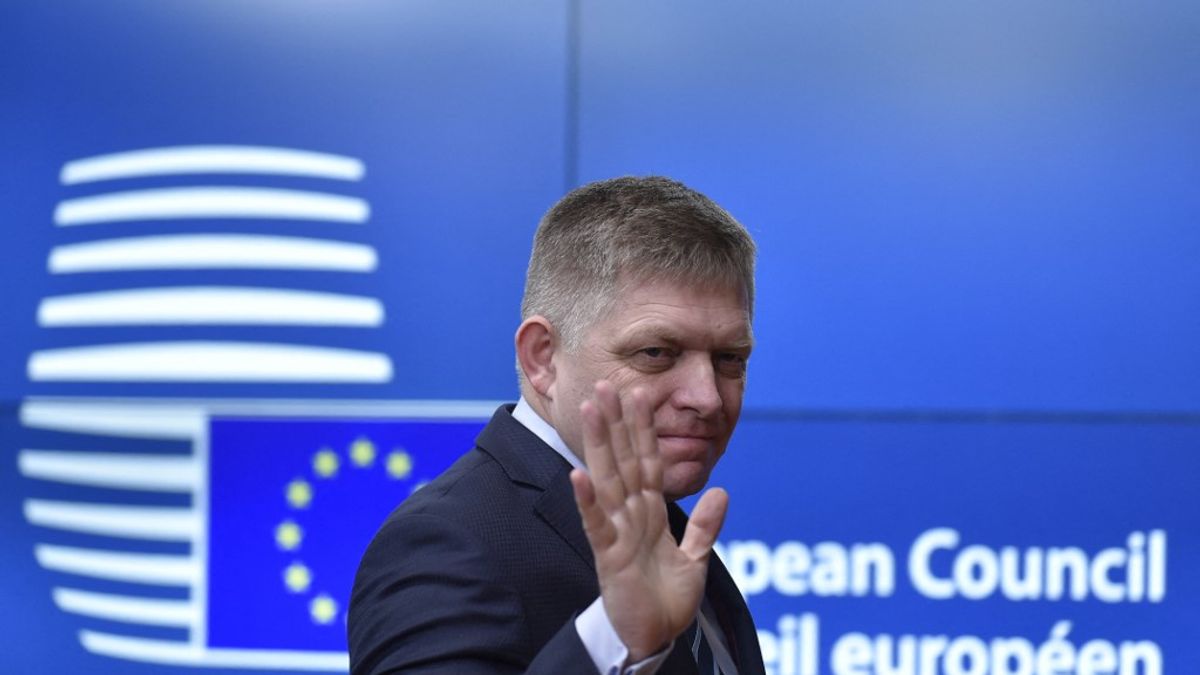 „Na, ebben is előrébb jár Szlovákia” – így reagáltak a 444 kommentelői a Fico elleni merényletre