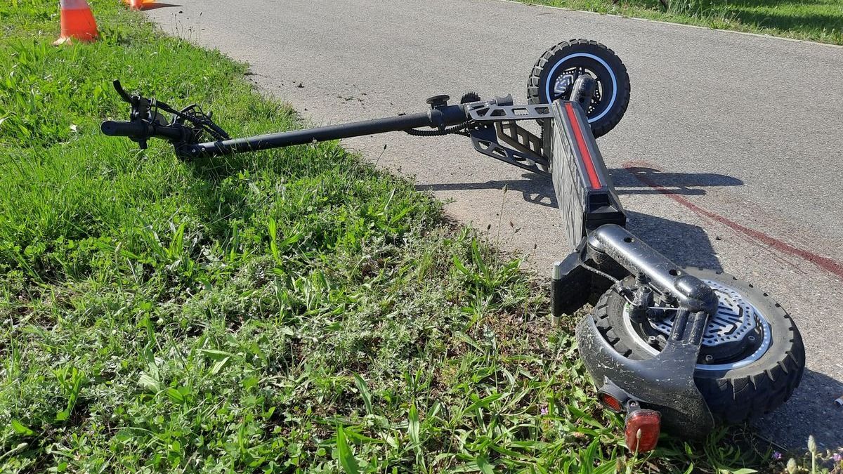 Hallatlan baleset: kátyú miatt halt meg egy rolleres Nyírtelken