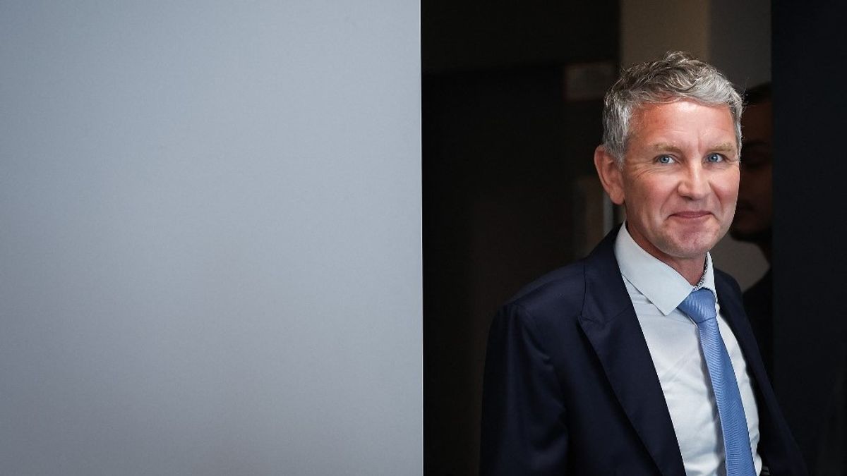 Súlyos pénzbírságot kapott a náci szlogent használó vezető AfD-s politikus