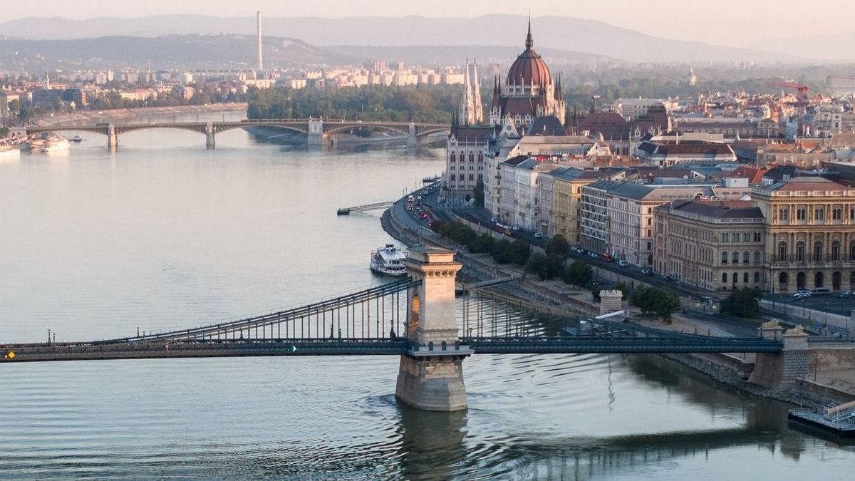 Budapesten a Duna folyik, nem a Tisza