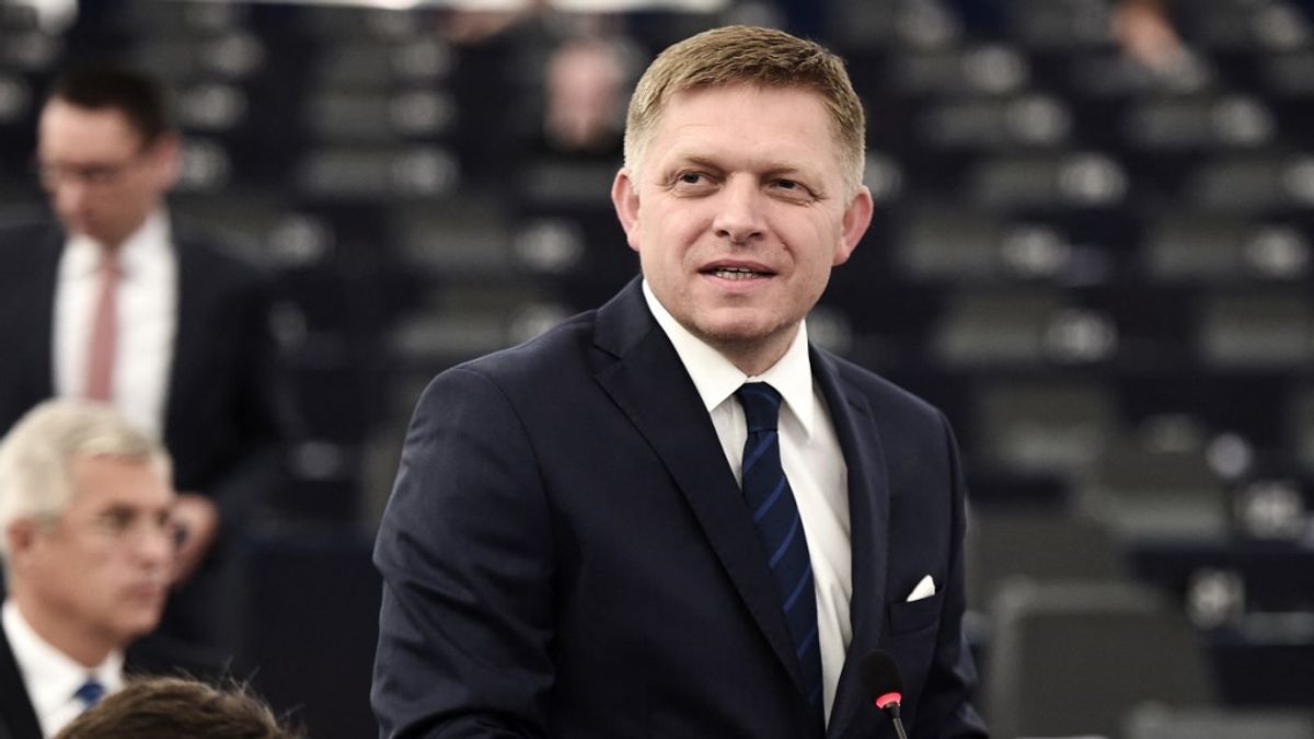 Egyhangúlag szavazott a szlovák parlament a Fico-merénylet után