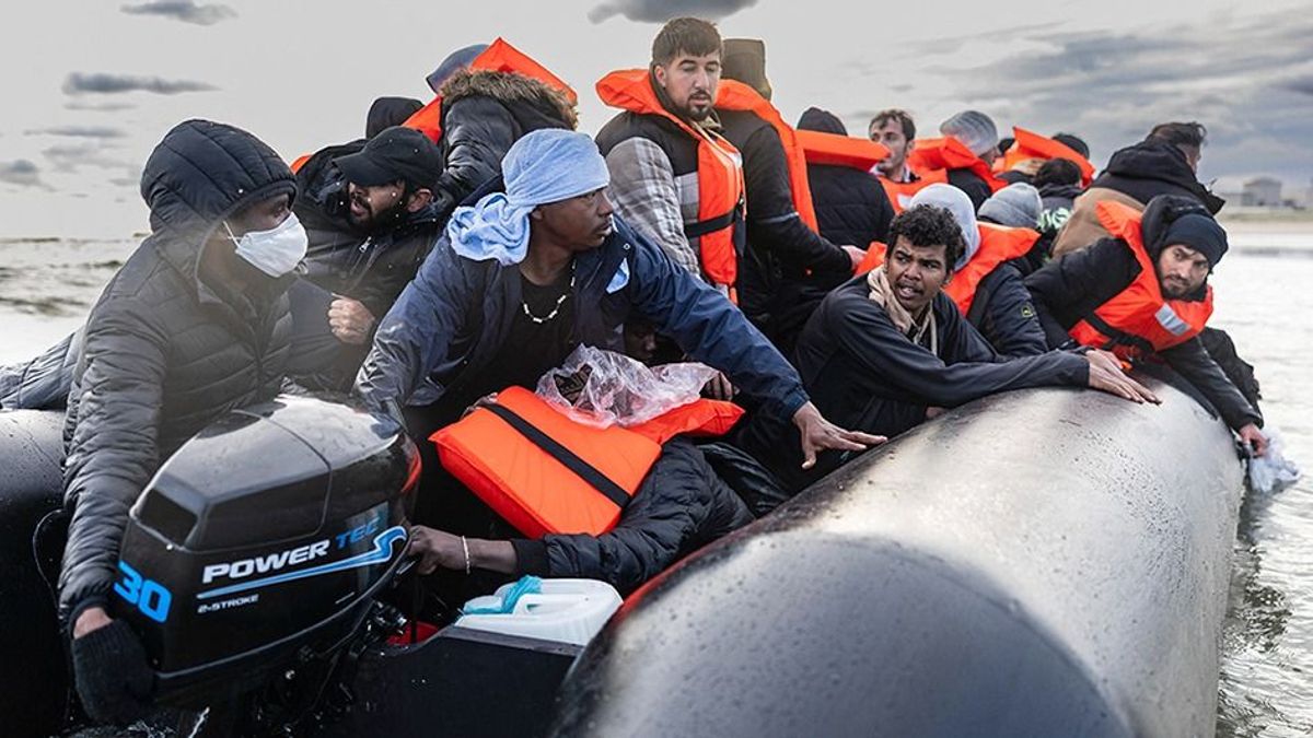 A migránsok gyerekeket használnak „emberi pajzsként”, hogy feltartóztassák a rendőröket