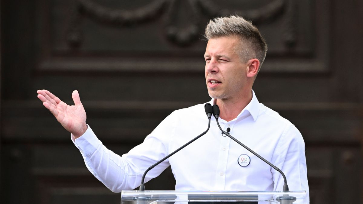 Menczer Tamás újabb videóban rántja le a leplet Magyar Péterről