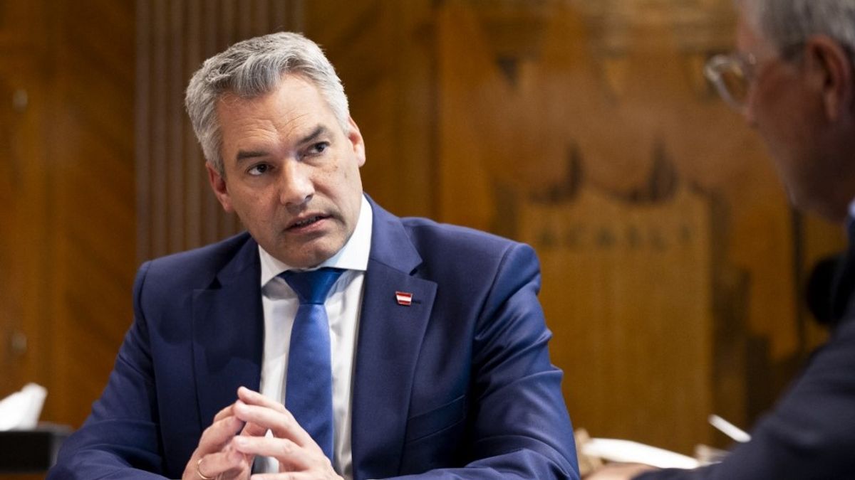 Leszúrással fenyegették meg az osztrák kancellárt és a szövetségi elnököt