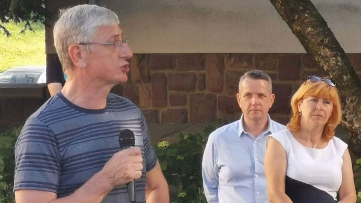 Gyurcsány szerint azért kell a feleségére szavazni, mert különben „Klára dühös lesz”, este pedig ő nem tudja kikapcsolni, mint az emberek a tévét (VIDEÓ)