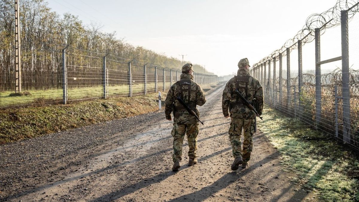 „Magyarország exportálja migrációs politikáját” – világhírű német lap elemzi a magyar kerítést