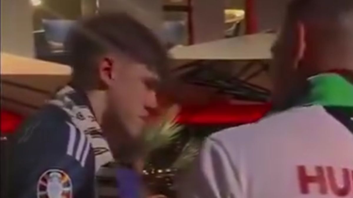 A magyar szurkolók jelesre vizsgáztak: így vigasztaltak egy skót fiút a vereség után (VIDEÓ)