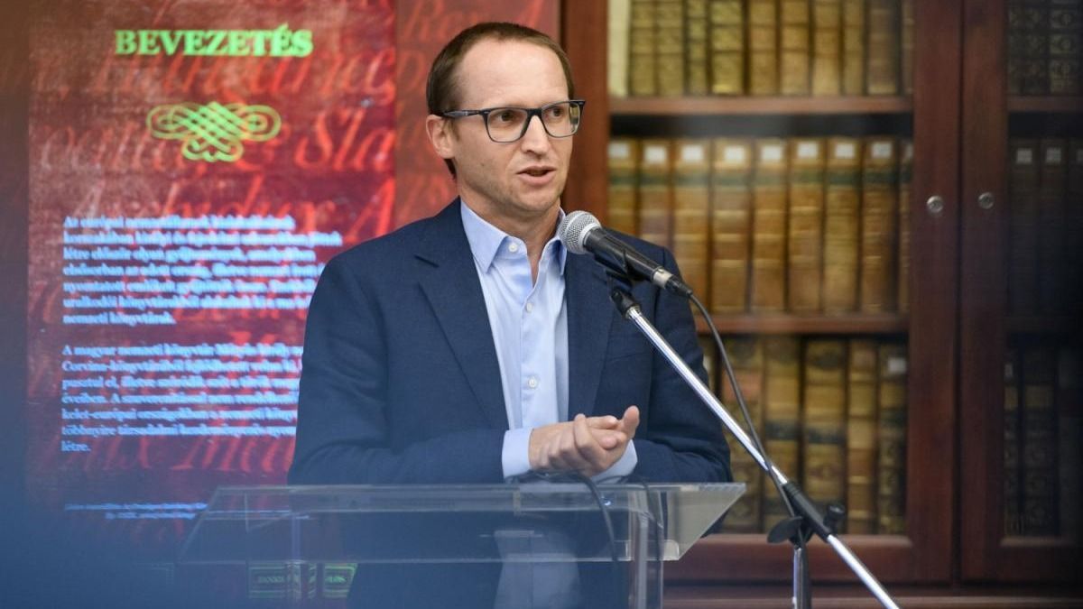 Demeter Szilárd: A nagyszüleim legnagyobb becsben tartott könyvei a Biblia, a Petőfi-összes és a kalendárium voltak