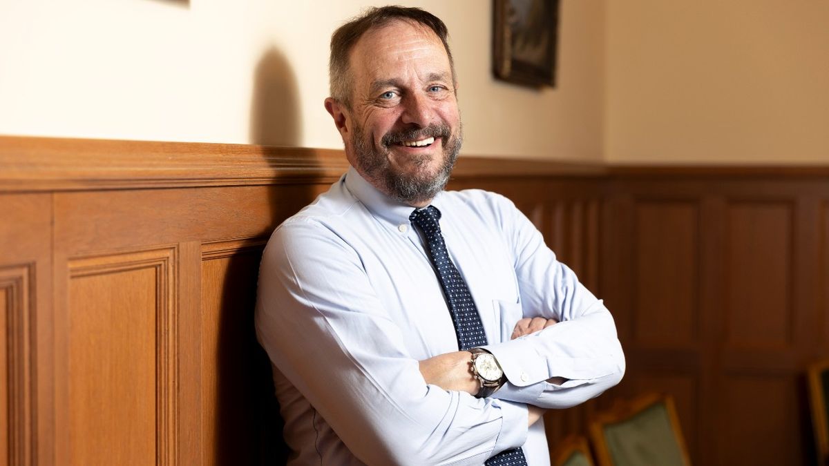 „Az Európai Néppárt nem egy szerelmen alapuló társulás” – Hölvényi György a Mandinernek