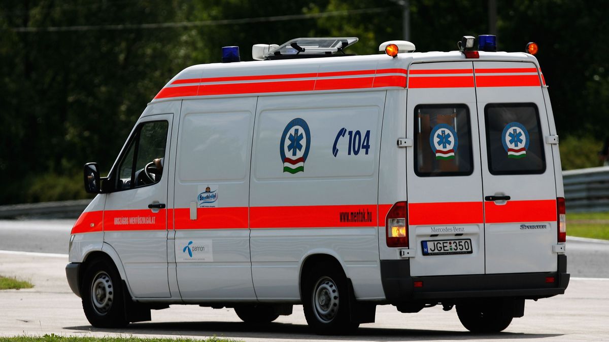 Kórházba került két Pest vármegyei diák, miután maró hatású folyadékot ittak