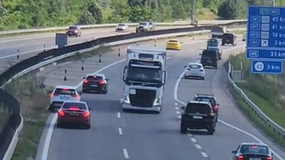 Hátborzongató: szembe ment a magyar autópályán a kamionos (VIDEÓ)