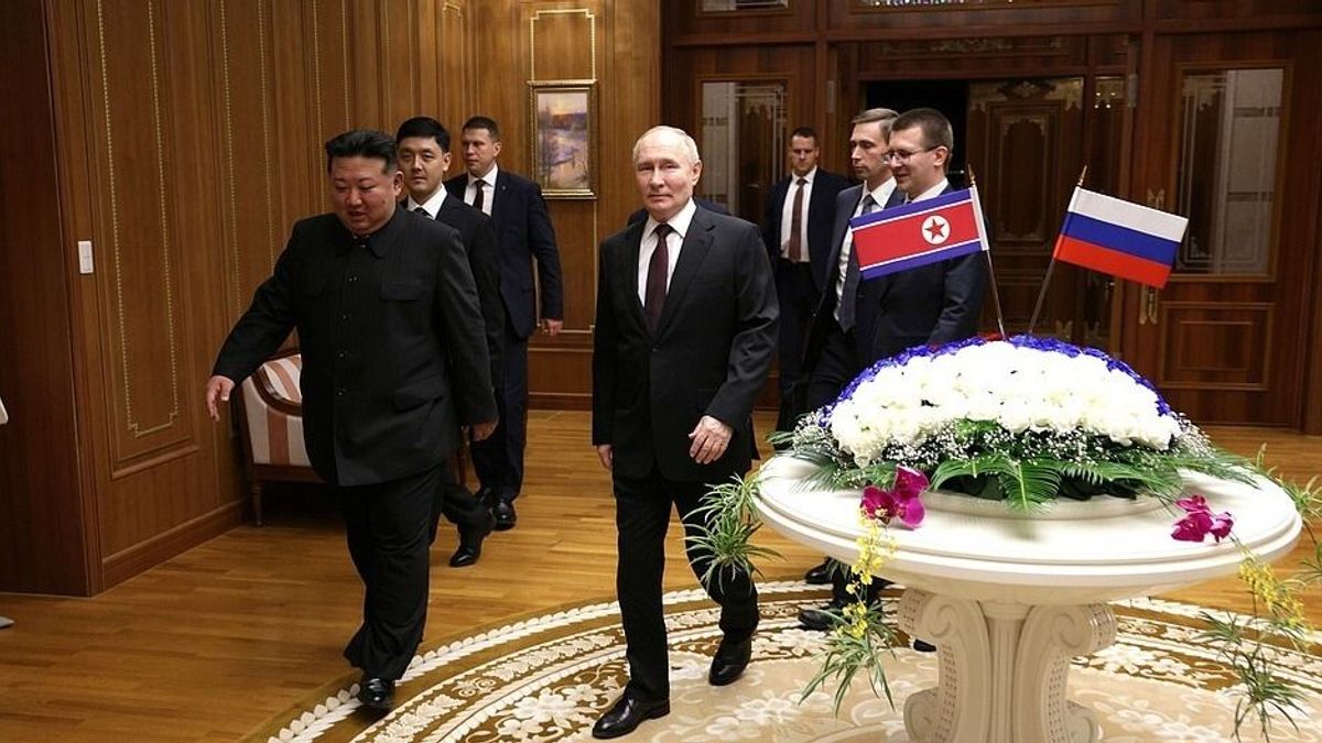 Putyin Észak-Koreába látogatott, és megállapodást kötött Kim Dzsong Unnal