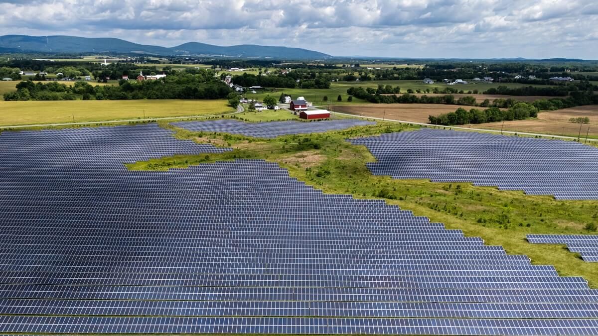 Kína már háromszor annyi napenergiát termel, mint az USA