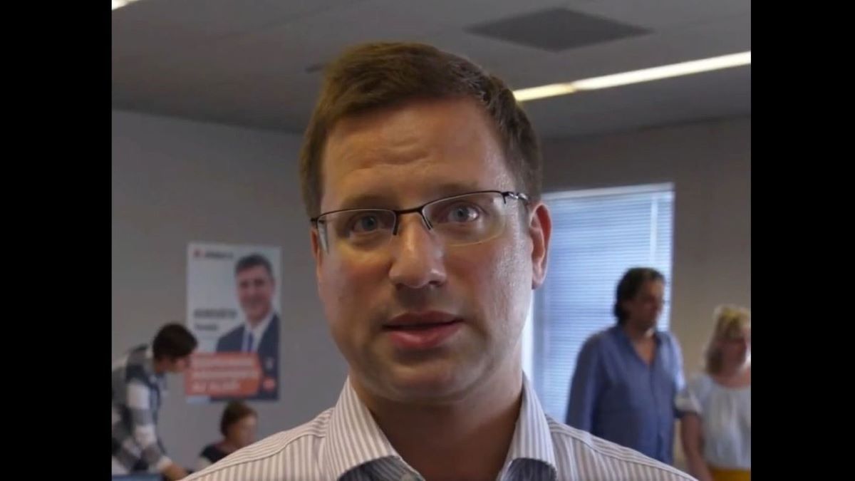 Gulyás Gergely: Mindenkit arra kérünk, szavazzon az ország békés fejlődésére (VIDEÓ)
