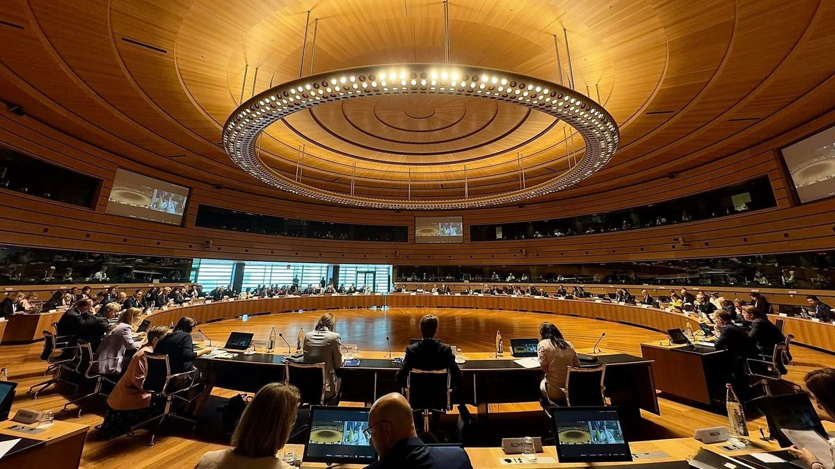 Magyarország sem akadályozhatta meg: minden szabályt felrúgva támogatja Ukrajnát az EU