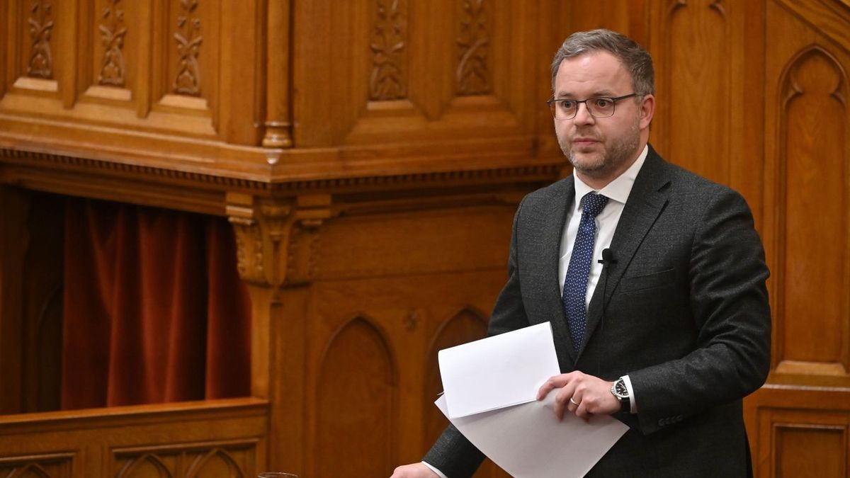 Orbán Balázs is szavazott: plusz egy voks a békére!