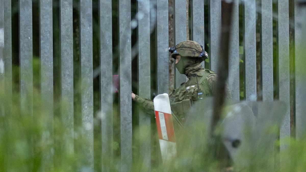 Lezáratná Lengyelország és Fehéroroszország határát a lengyel külügyminiszter