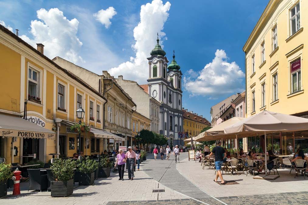 Szekesfehervar,hungary,-,May,29.,2018.,:,The,Picturesque,Main,Street