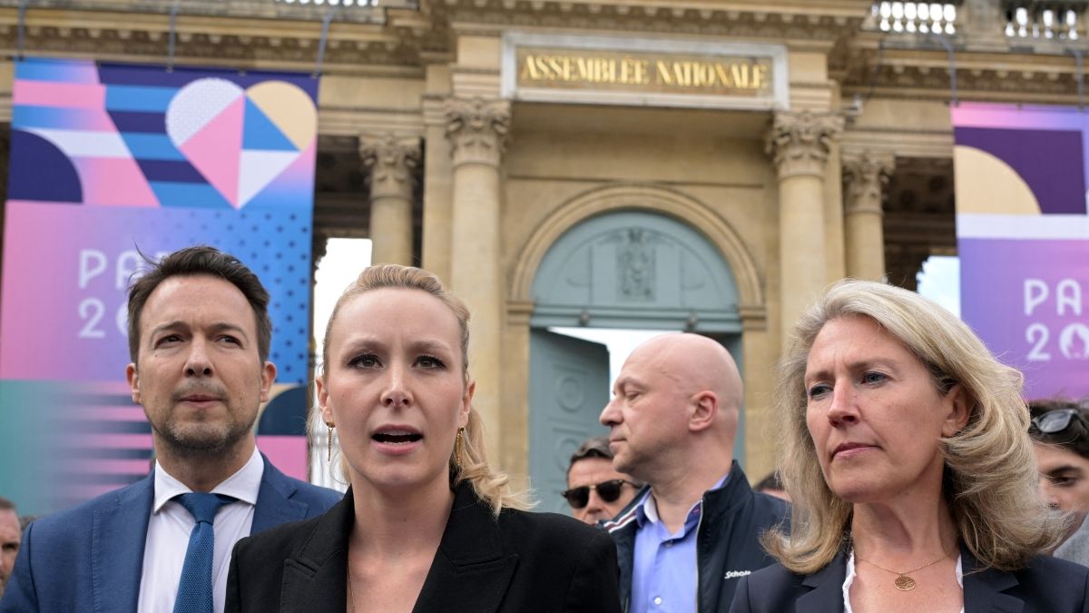 Összefogás helyett tovább folyik a francia jobbos kiszorítósdi