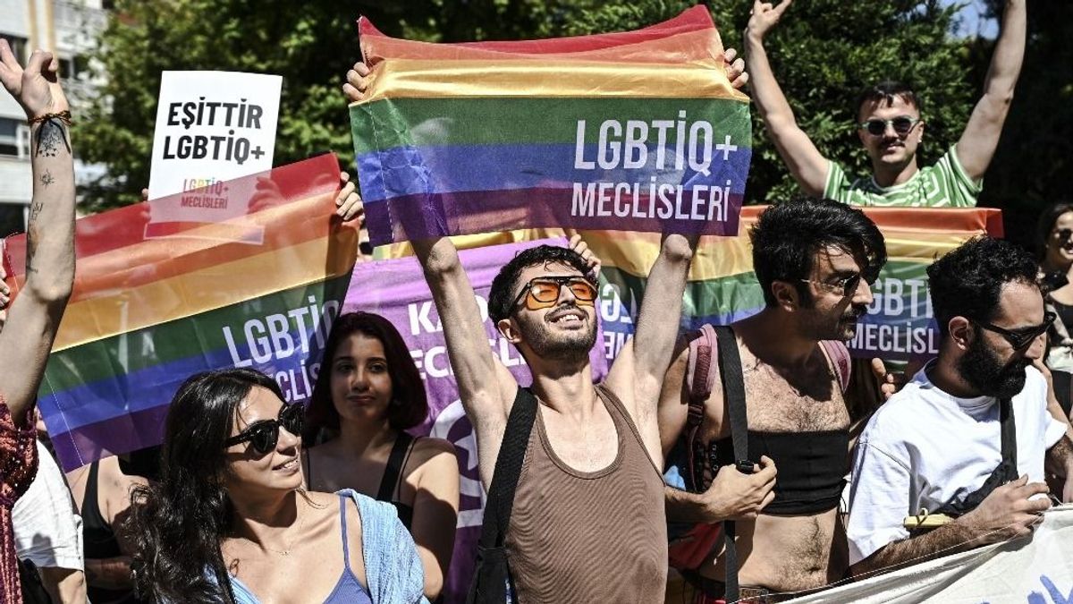 Isztambulban idén sem engedik megrendezni a Pride parádét