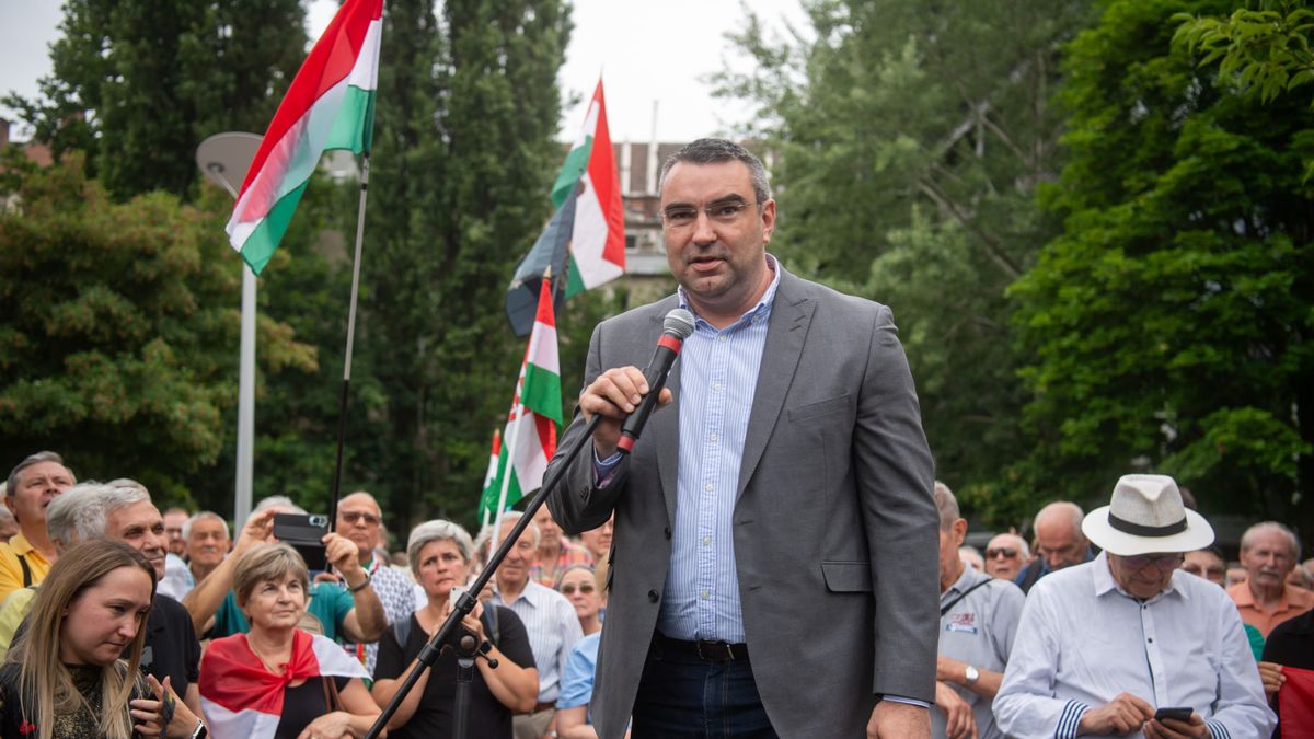 Alkotmányjogász: Brüsszel erős politikai kényszert gyakorol Magyarországra, hogy változtasson a migrációs politikáján