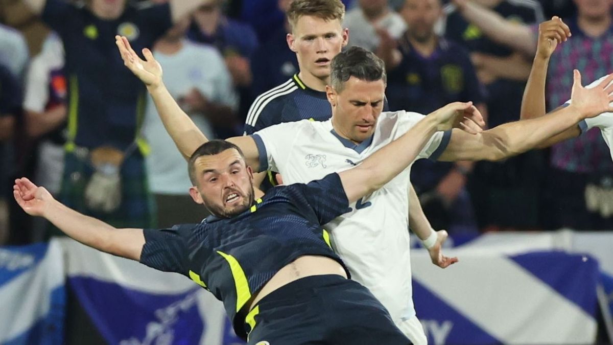 Előre iszik a magyarok bőrére? A piálás a központi témája a skót sztárfocistának