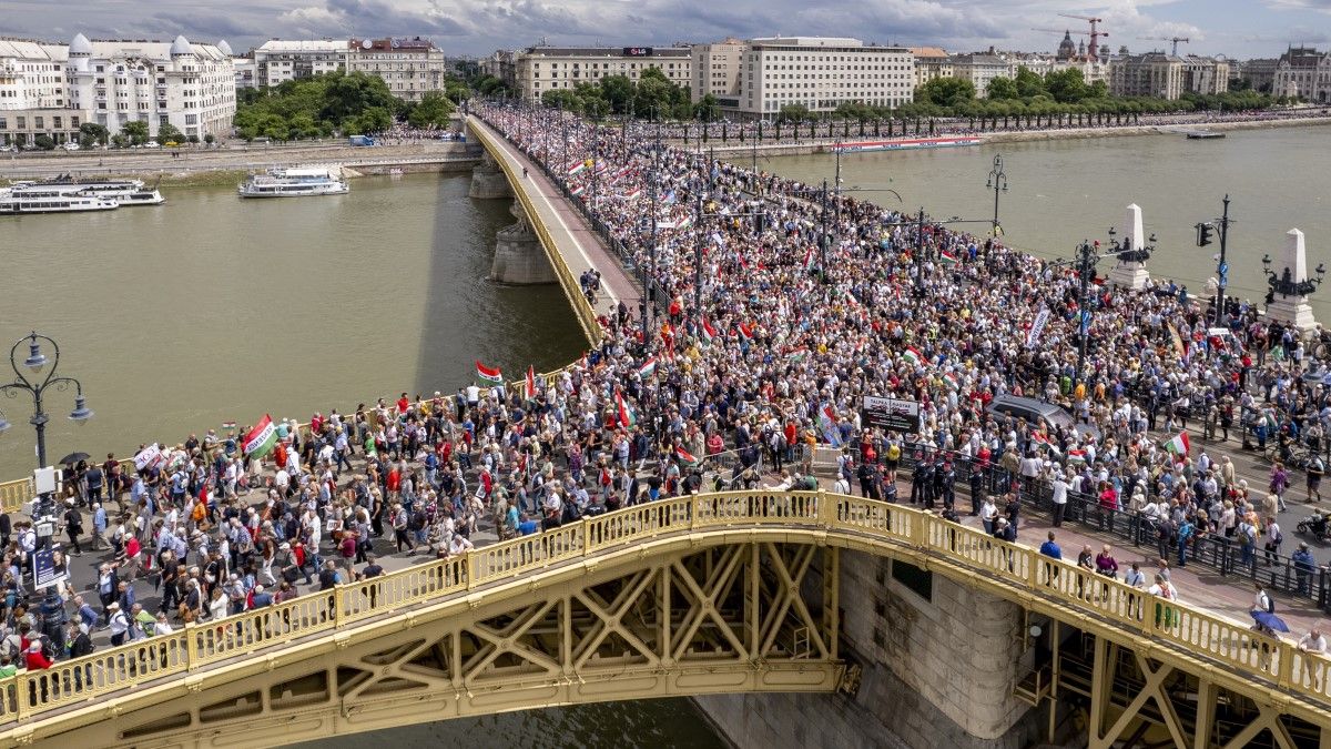 Kampányfinis: a Fidesz felszántotta az országot, Magyar Péternél elmaradt a katarzis