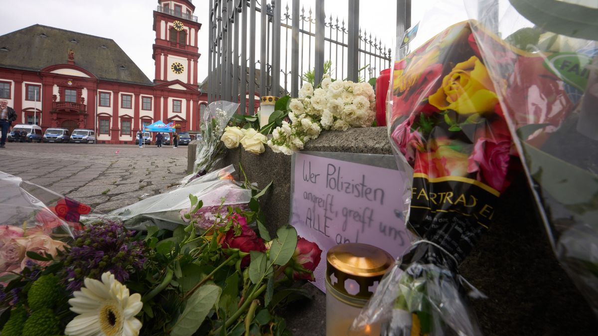 Belehalt sérüléseibe a mannheimi késes támadás során megsebesült rendőr