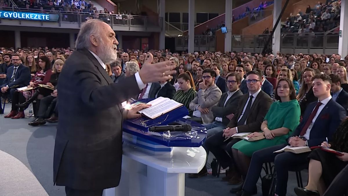 Magyar Péter: Mint minden egyház, a Hit Gyülekezete is számíthat a TISZA Párt támogatására