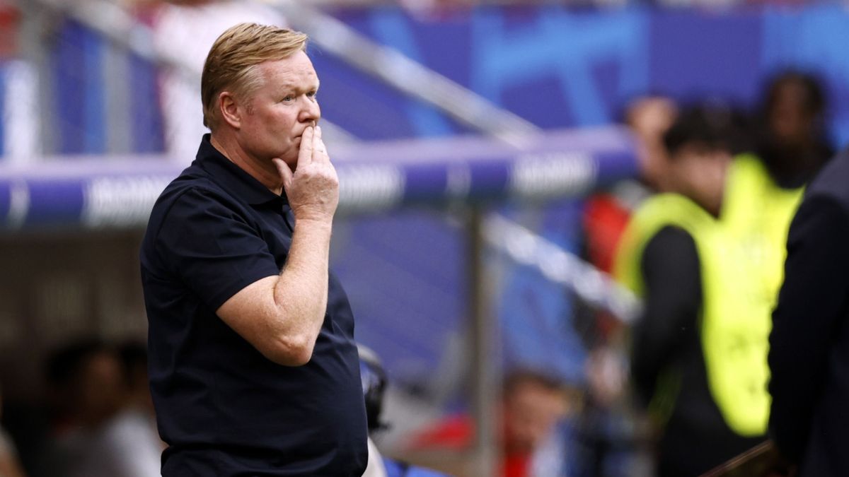 Szürreális jelenet: Ronald Koeman jól beletúrt az orrába, kivett onnan valamit, aztán hamm, megette, amit ott talált (VIDEÓ)