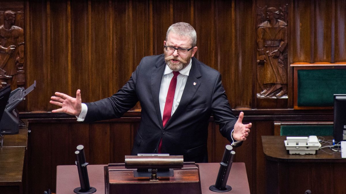 Ukrán zászló elleni atrocitás Krakkóban, a hírhedt pártelnök a tettes