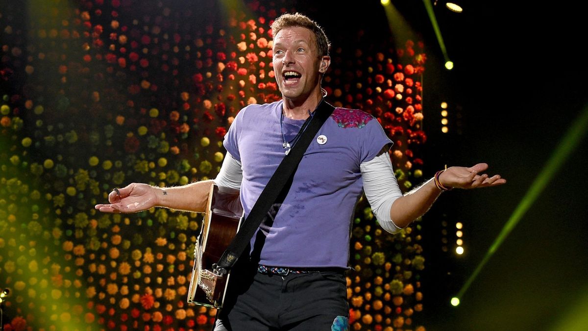 Botrány! Kifütyülték a Coldplay énekesét Bukarestben (VIDEÓ)