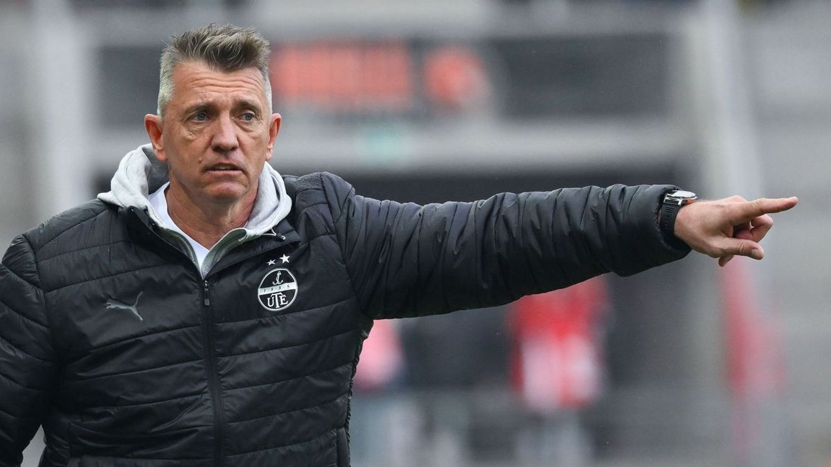 Mészöly Géza elmondta, miért hagyta ki Csoboth Kevint az Újpest kezdőcsapatából