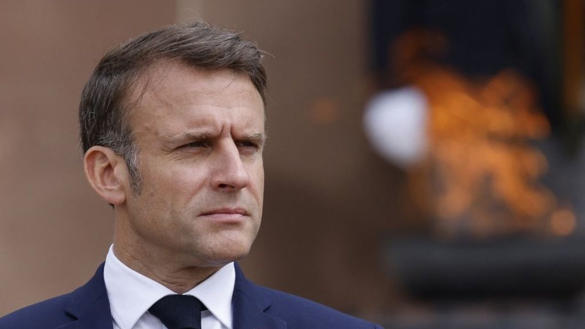 Politico: Gyászos a hangulat Macronéknál