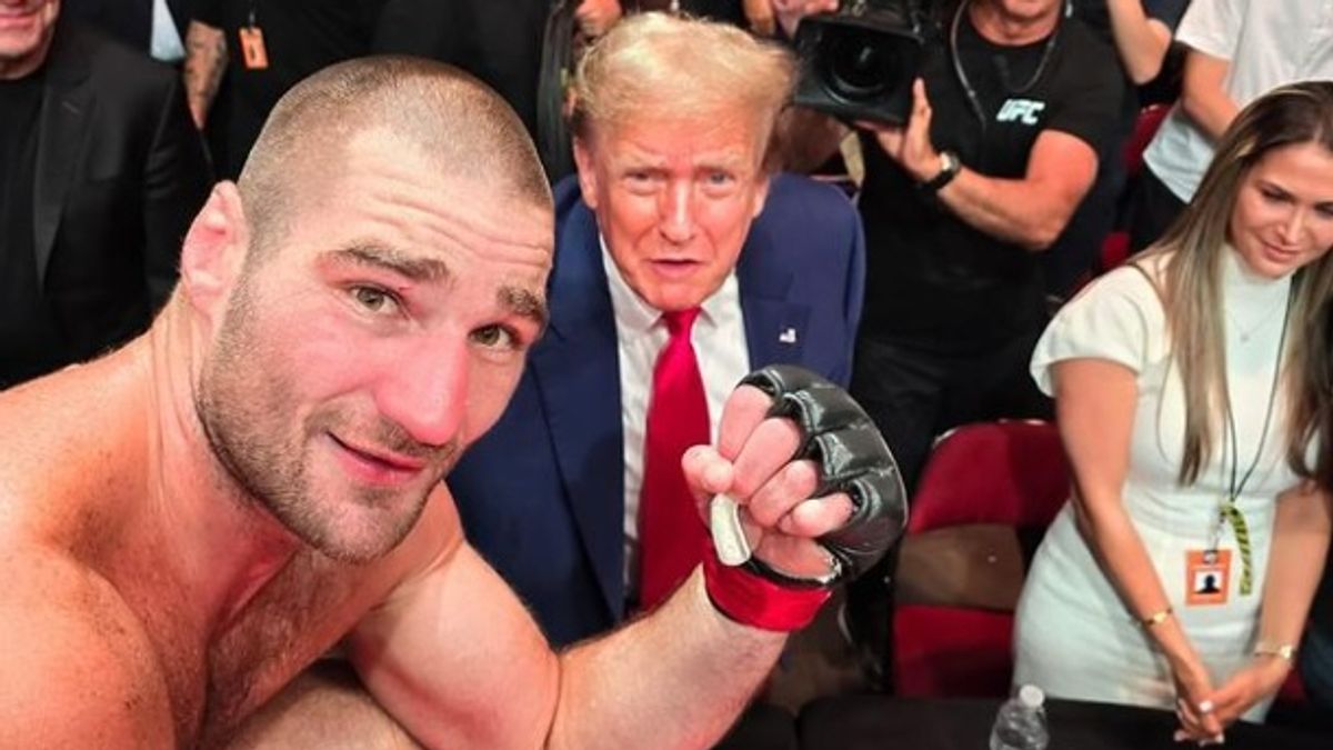 A győzelme után szinte azonnal Donald Trumphoz lépett az ismert harcművész (VIDEÓ)