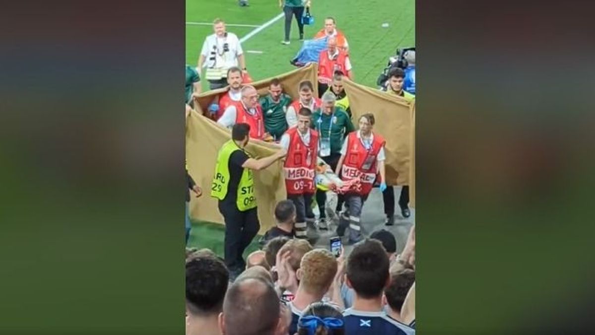 Így tapsolták a skótok állva Varga Barnabást miután levitték a pályáról (VIDEÓ)