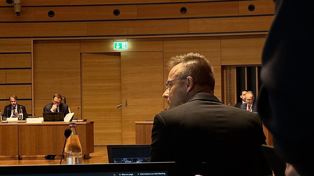 Kikerülnék Magyarországot az EU külügyminiszterei