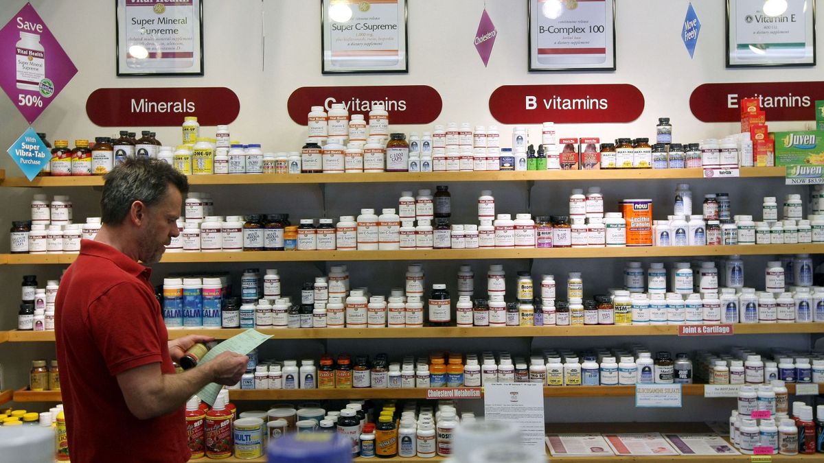 Az OGYÉI fehér porral szennyezett zöld kapszulákat von vissza