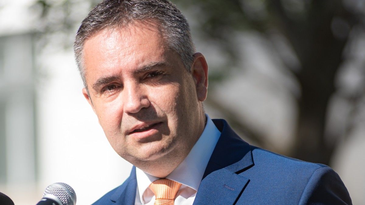 Budaörs nem fejlődik az utolsó SZDSZ-es nagyúr, Wittinghof Tamás alatt – Czuczor Gergely fideszes polgármester-jelölt a Mandinernek