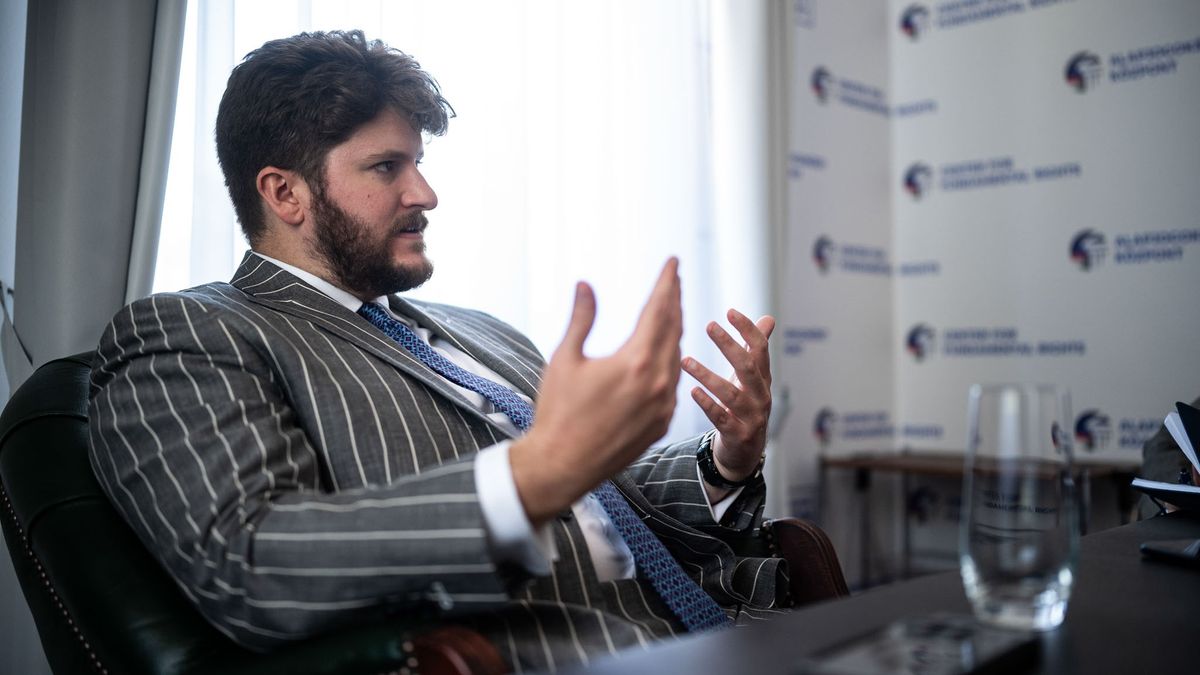 „Tanuljuk meg a magyaroktól, hogy lehet legyőzni a baloldalt!” – amerikai politikus a Mandinernek