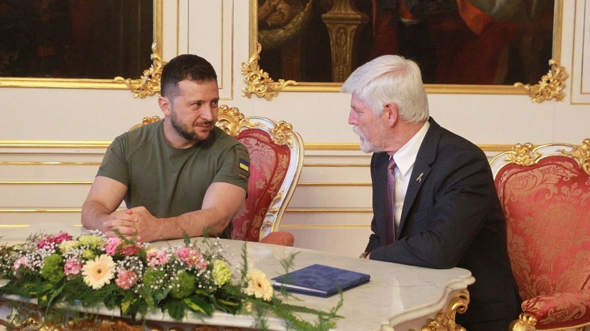 Főhet a feje Zelenszkijnek: a cseh elnök szerint Oroszország és Kína nélkül a tárgyalóasztalnál lehetetlen eredményt elérni