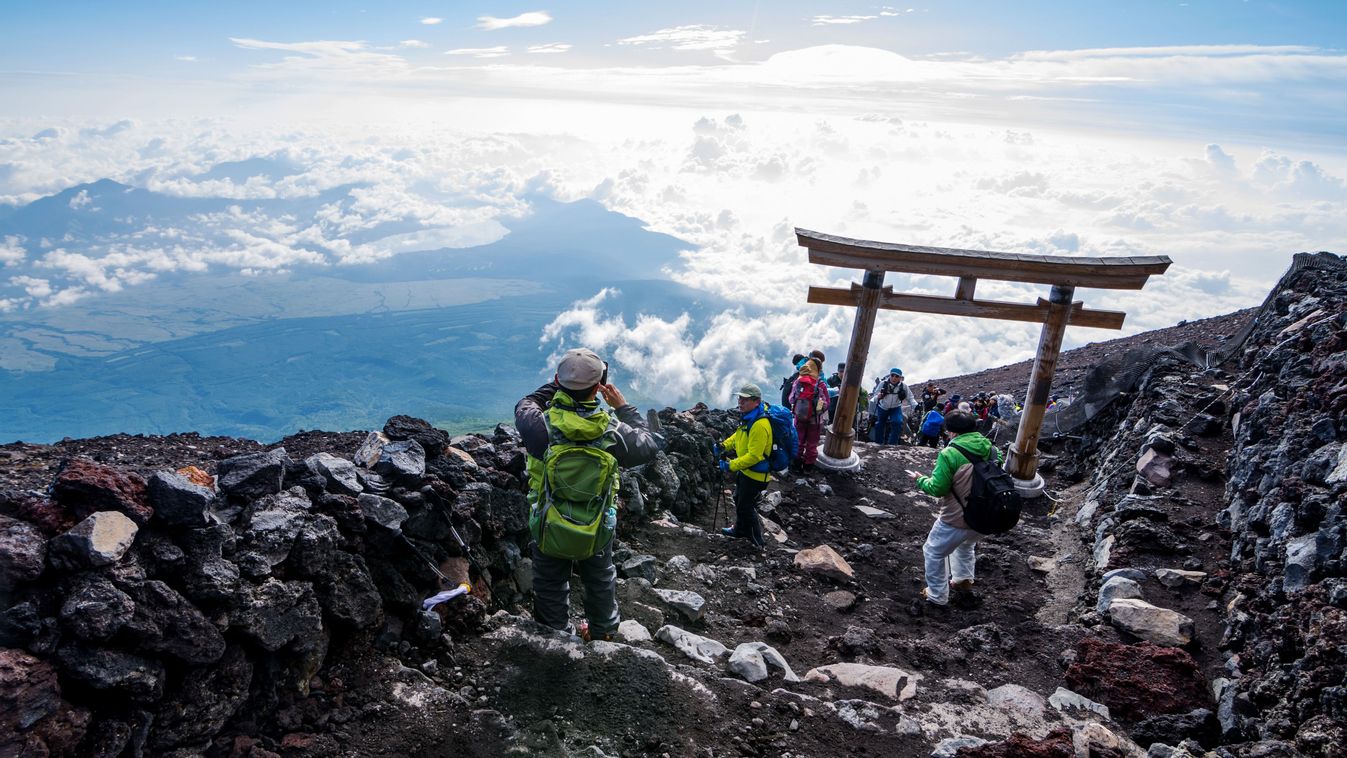 Mount.,Fuji,,Japan,-,Aug,25,,2019,-,The,Atmosphere