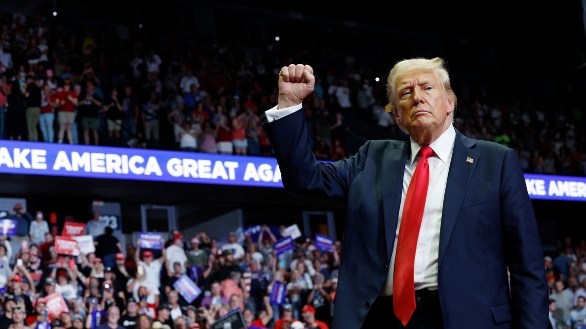 „Távol fogom tartani a férfiakat a női sportoktól!” – keményen beszólt Trump az algír bokszoló