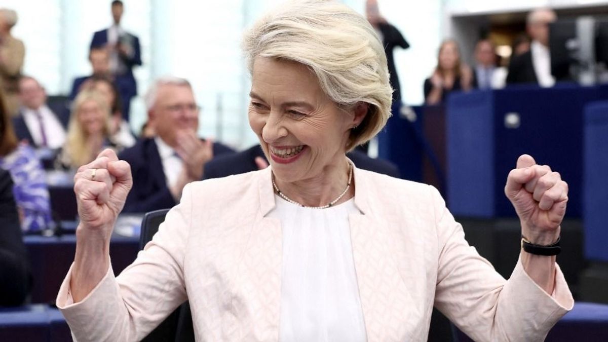 Kukába a népakarattal!
