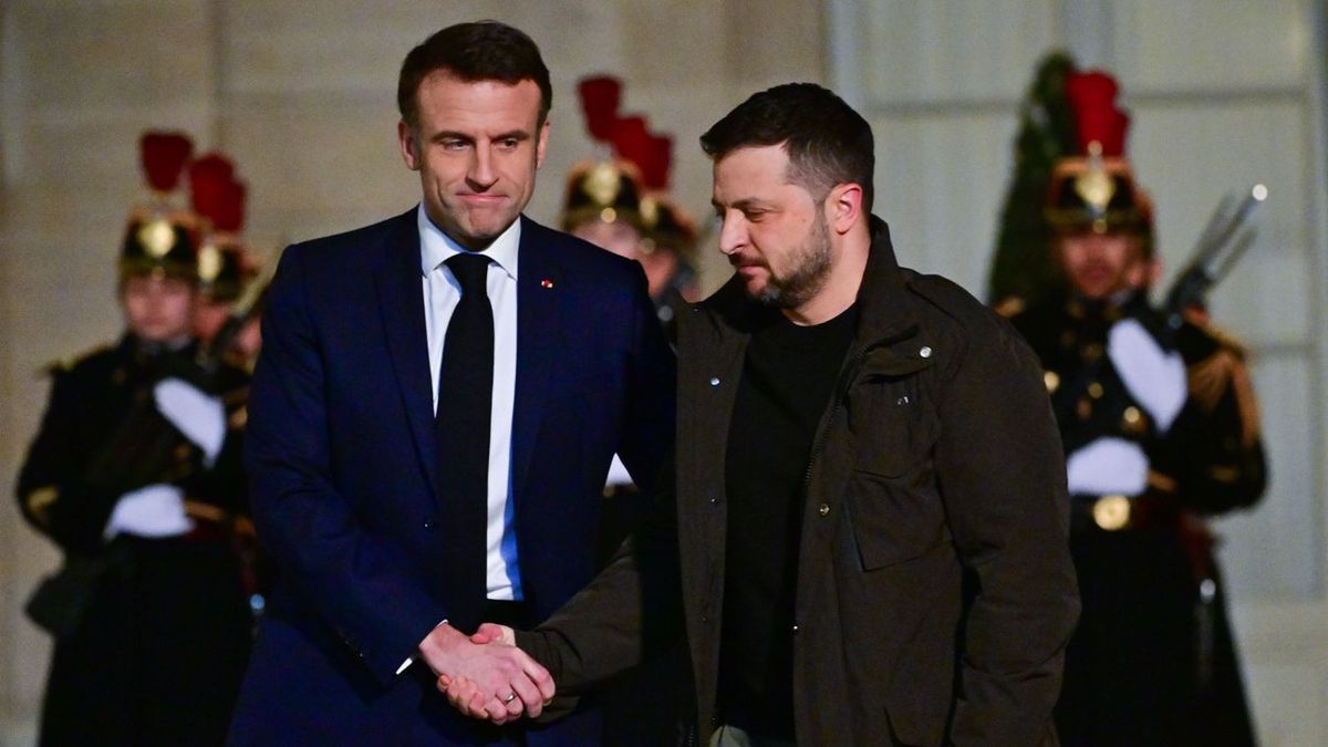 Macron: Ukrajna a németek és az amerikaiak miatt nem csatlakozhat a NATO-hoz